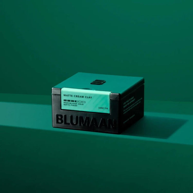 BluMaan Matte Cream Clay to kremowa glinka do włosów zapewniająca średnio-mocny chwyt, naturalny mat oraz długotrwałą teksturę. Idealna do codziennej stylizacji i zwiększenia objętości włosów.